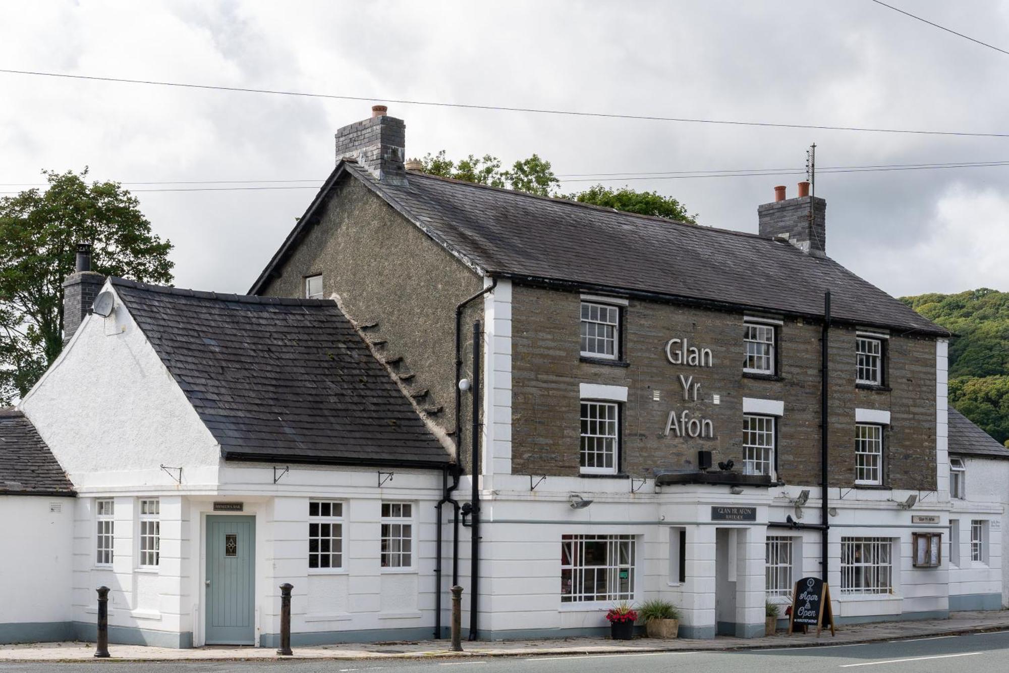 ホテル Glan Yr Afon Pennal エクステリア 写真
